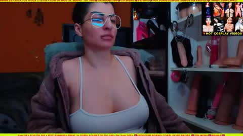 cuminmenowbby online show from January 2025 05:56:01 PM