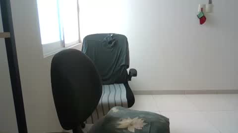 Snapshot of cummmann chatting on December 2025 06:37:02 PM cummmann online show from December 2025 06:37:02 PM