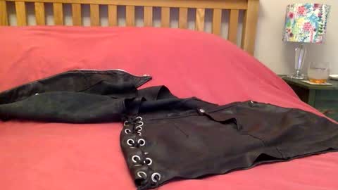 cumonherguys online show from October 2025 12:50:02 PM