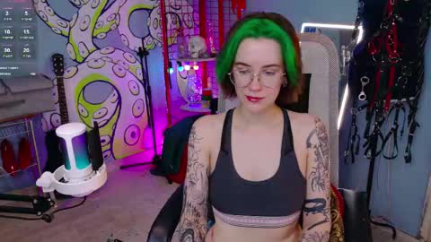 Snapshot of cumpotikeve chatting on May 2026 05:34:02 AM CUMpotikEve online show from May 2026 05:34:02 AM