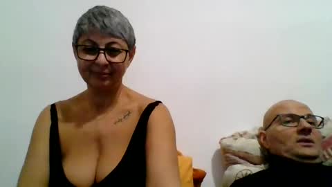 Snapshot of cuplu4346529860 chatting on December 2024 05:29:02 PM couple online show from December 2024 05:29:02 PM
