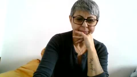 Snapshot of cuplu4346529860 chatting on December 2024 11:42:02 AM couple online show from December 2024 11:42:02 AM