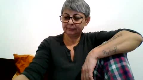 Snapshot of cuplu4346529860 chatting on December 2024 05:51:02 PM couple online show from December 2024 05:51:02 PM