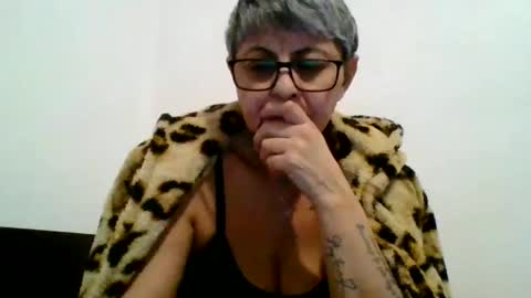 Snapshot of cuplu4346529860 chatting on January 2025 06:02:02 PM couple online show from January 2025 06:02:02 PM