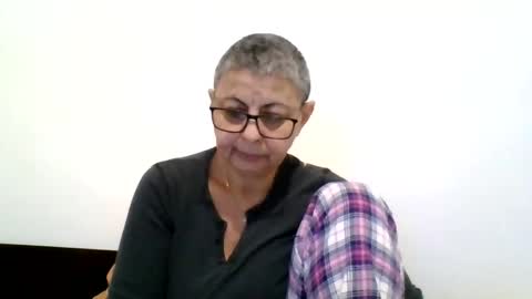 Snapshot of cuplu4346529860 chatting on January 2025 05:48:01 PM couple online show from January 2025 05:48:01 PM