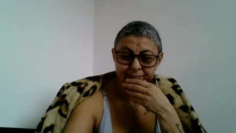 Snapshot of cuplu4346529860 chatting on January 2025 10:20:02 AM couple online show from January 2025 10:20:02 AM