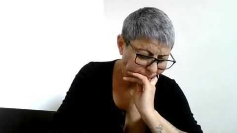 Snapshot of cuplu4346529860 chatting on February 2025 11:17:01 AM couple online show from February 2025 11:17:01 AM