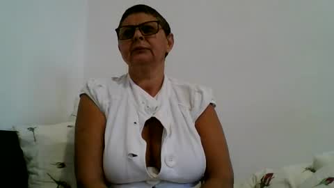 Snapshot of cuplu4346529860 chatting on September 2025 03:28:02 PM couple online show from September 2025 03:28:02 PM