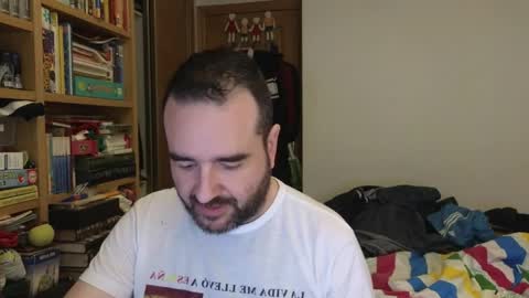 curiosillo1983 online show from April 2026 07:53:02 AM