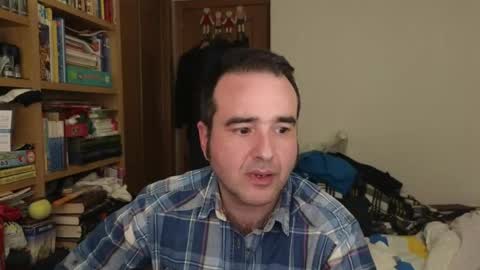 curiosillo1983 online show from April 2026 02:31:01 PM