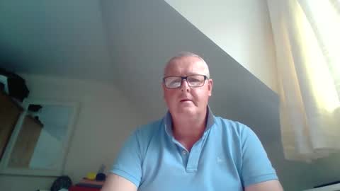 curiousax77 online show from April 2026 12:21:01 PM