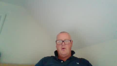 curiousax77 online show from April 2026 09:59:01 AM