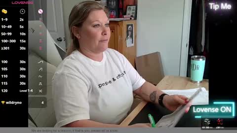 Snapshot of curiouscouple3143 chatting on February 2025 03:43:01 PM curious couple online show from February 2025 03:43:01 PM