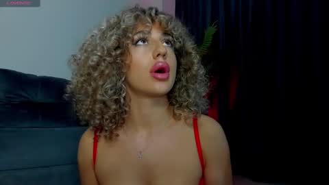 Snapshot of curlyanto chatting on December 2024 02:13:01 AM Antonia online show from December 2024 02:13:01 AM