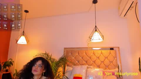 Rose online show from October 2025 09:48:01 PM