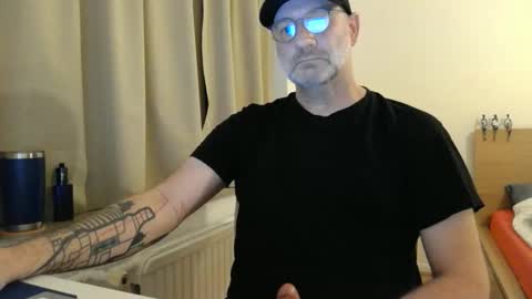 Snapshot of curman85 chatting on February 2026 11:23:01 PM Curman85 online show from February 2026 11:23:01 PM