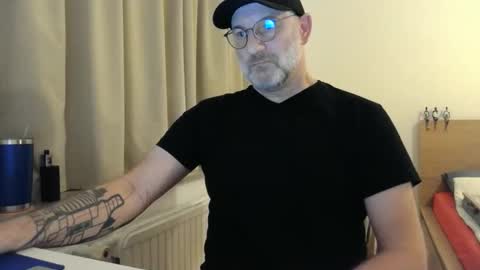 Snapshot of curman85 chatting on February 2026 10:52:01 PM Curman85 online show from February 2026 10:52:01 PM