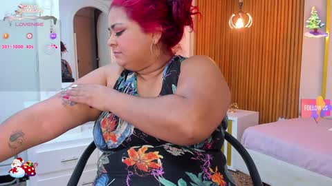 Snapshot of curvy_beauty_ chatting on December 2024 11:21:02 AM Hanna online show from December 2024 11:21:02 AM