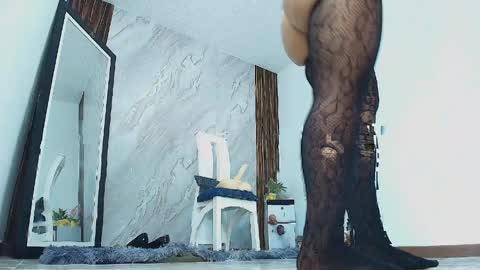 ISABEL online show from April 2026 02:25:02 AM