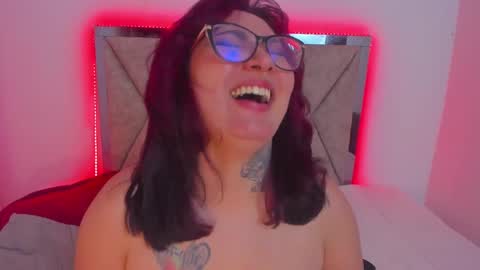 Snapshot of curvybaddie chatting on March 2025 12:12:01 PM A online show from March 2025 12:12:01 PM