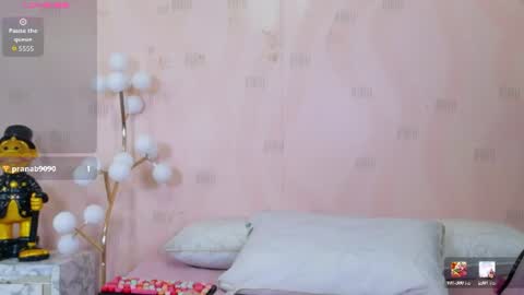 Snapshot of curvybuffgirl chatting on July 2026 07:38:01 PM Michel online show from July 2026 07:38:01 PM