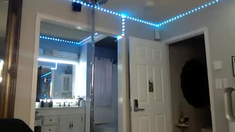 curvyfunlover online show from November 2025 01:43:03 PM