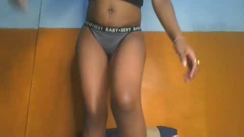 Snapshot of curvylyin chatting on October 2025 03:00:02 PM curvylyin online show from October 2025 03:00:02 PM