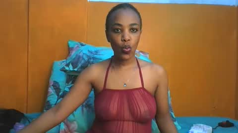 Snapshot of curvylyin chatting on November 2025 01:35:02 PM curvylyin online show from November 2025 01:35:02 PM