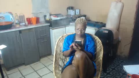 Snapshot of curvypear76x chatting on December 2024 06:59:01 PM curvypear76x online show from December 2024 06:59:01 PM