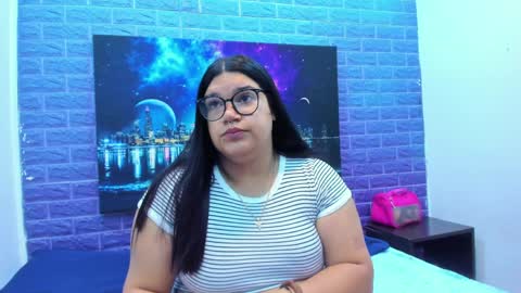 Snapshot of curvysweetbaby chatting on April 2026 10:48:01 AM Danna online show from April 2026 10:48:01 AM