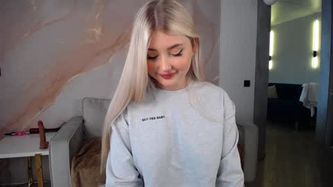 Kira  online show from January 2025 08:07:02 AM