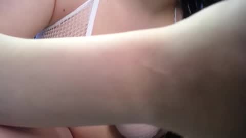 Snapshot of cute_angel_1 chatting on September 2025 12:40:01 PM cute_angel_1 online show from September 2025 12:40:01 PM