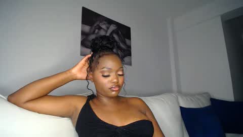 Liya online show from March 2025 03:35:01 PM