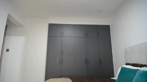 Liya online show from March 2026 10:17:03 PM