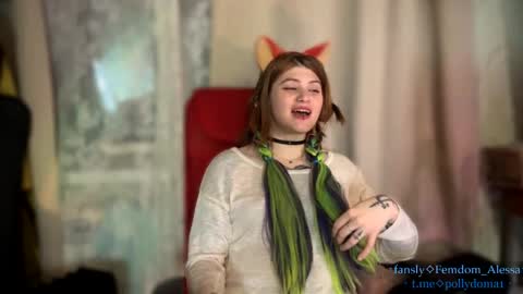 Snapshot of cute_baby_drug chatting on April 2026 10:12:02 PM Polly my Name. . online show from April 2026 10:12:02 PM