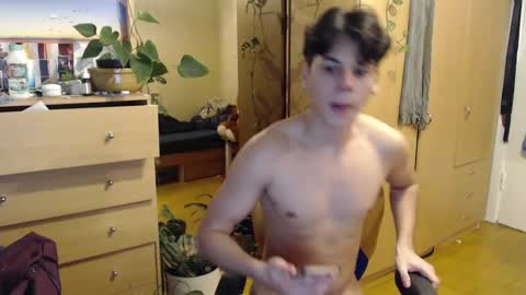 Tomas online show from December 2024 09:11:01 PM