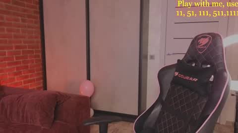 Everyday stream in the same time online show from February 2025 01:37:01 AM