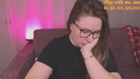 Snapshot of cute_darina chatting on February 2026 01:24:01 AM Everyday stream in the same time online show from February 2026 01:24:01 AM