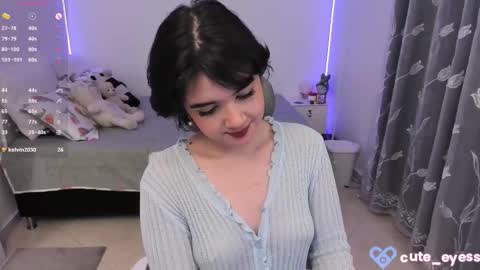 Cute online show from November 2025 10:45:02 PM