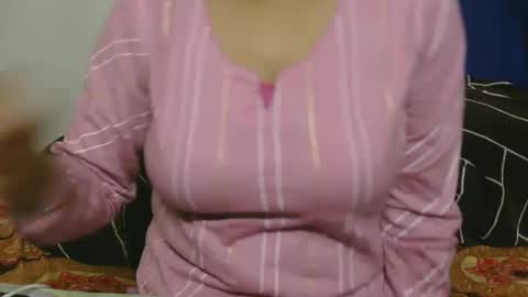 Snapshot of cute_kashmira99 chatting on January 2025 09:40:01 PM kashmira online show from January 2025 09:40:01 PM