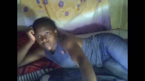 Snapshot of cute_leylah chatting on April 2026 04:23:01 PM cute_leylah online show from April 2026 04:23:01 PM