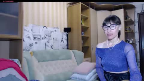 cute_lion_ online show from November 2025 01:11:01 PM