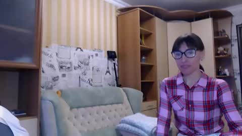 cute_lion_ online show from April 2026 11:51:02 AM