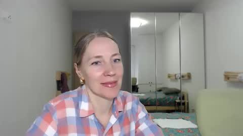 Snapshot of cute_lion_ chatting on May 2026 05:43:02 PM cute_lion_ online show from May 2026 05:43:02 PM