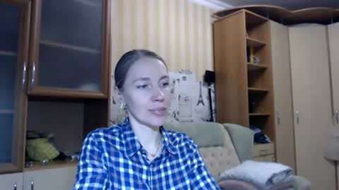 cute_lion_ online show from June 2026 01:12:02 PM