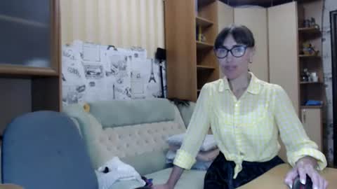 cute_lion_ online show from July 2026 12:18:02 PM