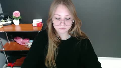 Veronica online show from December 2024 10:45:02 AM