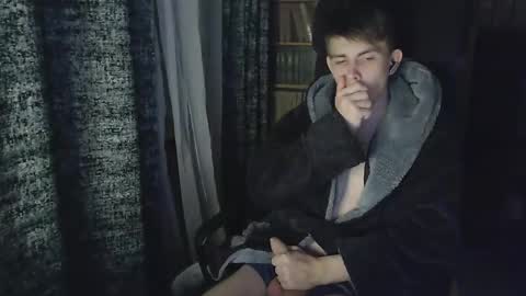 Snapshot of cute_oliver chatting on October 2025 07:35:02 PM Oliver online show from October 2025 07:35:02 PM