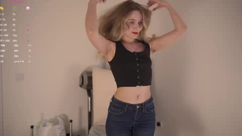 Snapshot of cute_pie_an chatting on February 2025 07:05:02 PM AN online show from February 2025 07:05:02 PM