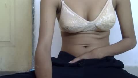 Snapshot of cute_ruhii chatting on July 2026 02:14:01 AM ruhi online show from July 2026 02:14:01 AM